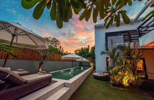 Mumbul Villa | Skyfall Luxury Beach Villa