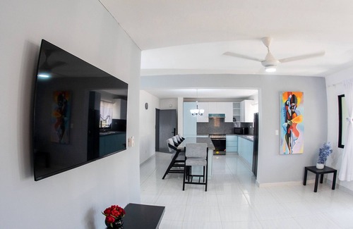 Los Brazos Apartment | Skylight Suite Hotel breakfast included. 28% off in restaurant and bar