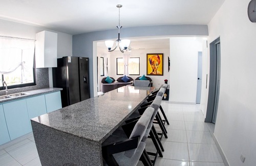 Los Brazos Apartment | Skylight Suite Hotel breakfast included. 28% off in restaurant and bar