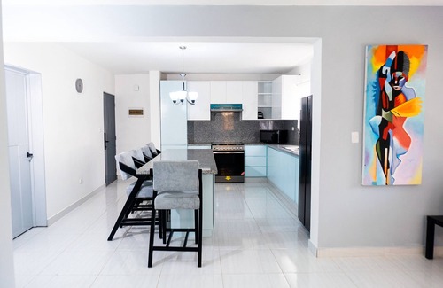 Los Brazos Apartment | Skylight Suite Hotel breakfast included. 28% off in restaurant and bar