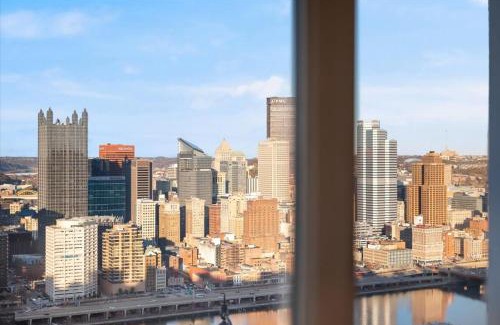 Mount Washington Apartment | Skyline at Your Door - Studio with a View