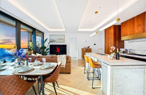 Box Hill Apartment | Skyline Luxury Penthouse with Spectacular View