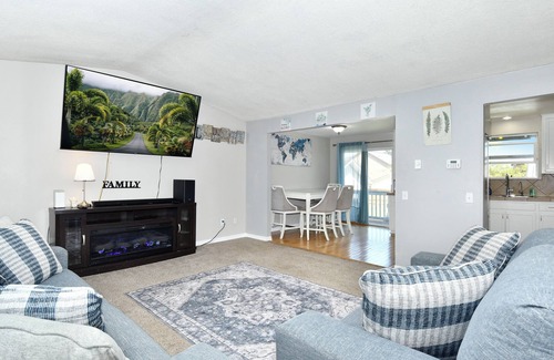 Five Corners House | SkyRoom - Private 1-bedroom Room in lovely Vancouver Home