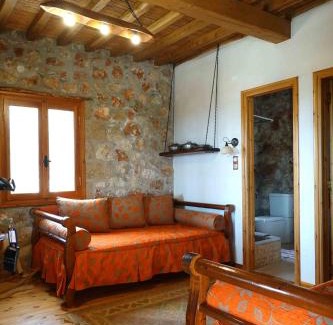 Skiros House | SKYROS REFUGE