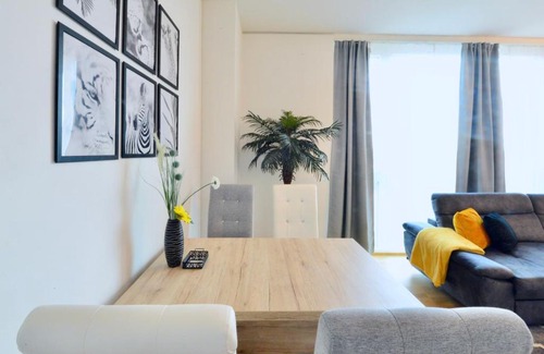 Erdberg Apartment | Skyscraper-Feeling With Parking Nearby