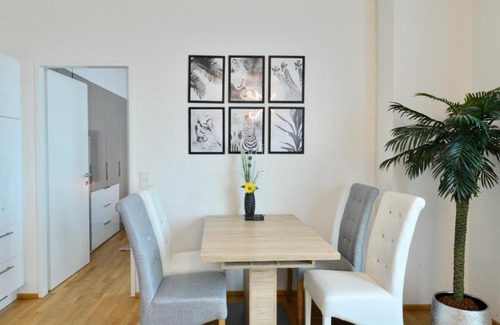 Erdberg Apartment | Skyscraper-Feeling With Parking Nearby
