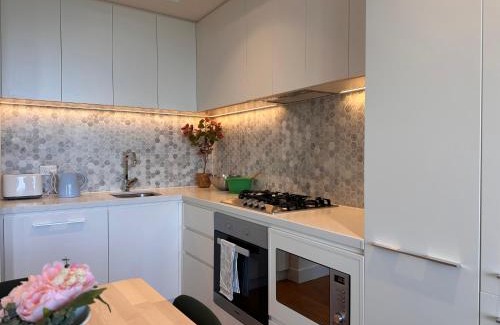 Box Hill Apartment | Skyview Retreat Whitehorse Tower