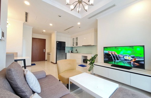 Hang Xanh Apartment | Skyway Apartments Luxury - At Vinhome Central Park, Binh Thanh