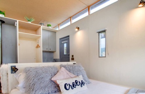 Cemmaes House | Slate Cabin - Caban Llechi