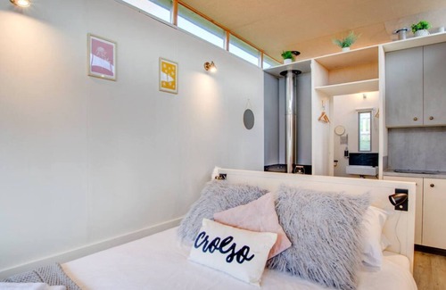 Cemmaes House | Slate Cabin - Caban Llechi