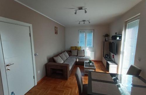 Zvezdara Apartment | Slatka malina apartman