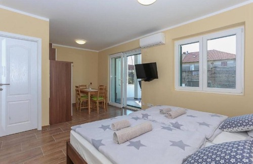 Kastel Stari Apartment | Slavko With Terrace - SA1 - Prizemlje Lijevo