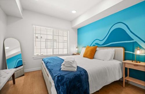 People's Freeway House | SLC Townhome 2BR Mountain Views Garage