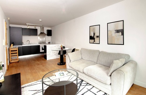 St George's Quarter Apartment | Sleek 1Bed Apt near Liverpool CC