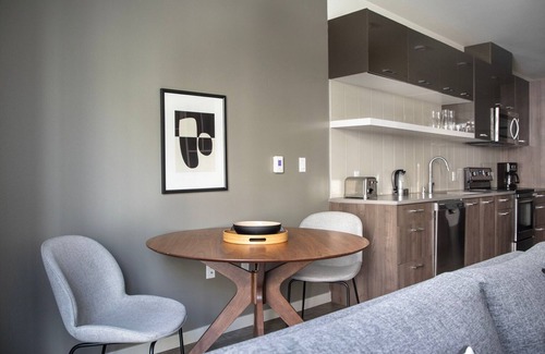 Yesler Terrace Apartment | Sleek First Hill Jr 1BR w/Gym, Lounge & Rooftop, nr Park, by Blueground