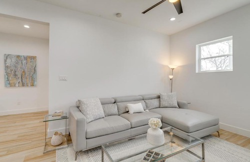 Garden Oaks House | Sleek Home with Screened Patio and Yard in Houston!