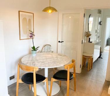 Munster Apartment | Sleek Scandi-Inspired 2BD Flat Fulham