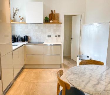 Munster Apartment | Sleek Scandi-Inspired 2BD Flat Fulham
