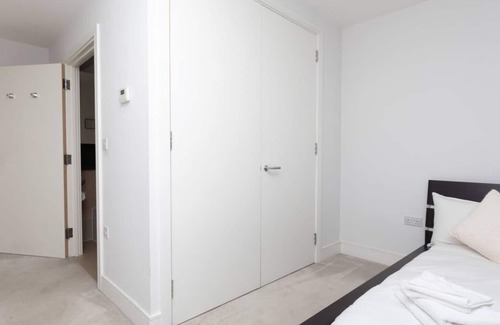 Earlsfield Apartment | Sleek & Serene 2BD flat in Earlsfield