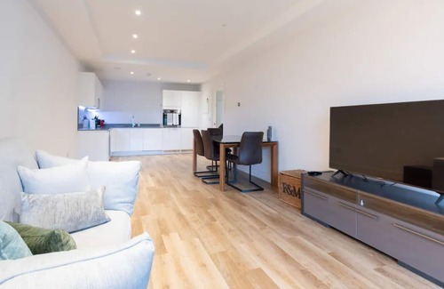 Earlsfield Apartment | Sleek & Serene 2BD flat in Earlsfield