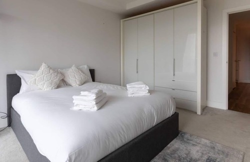 Earlsfield Apartment | Sleek & Serene 2BD flat in Earlsfield
