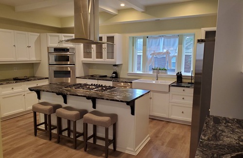 Indianapolis House | Sleep 12 in Chic Home Near Downtown, State Fair Grounds and Newfields Art Museum