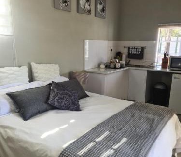 Kimberley House | Sleep At Solomon 8A