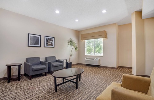Concord Hotel | Sleep Inn & Suites at Concord Mills
