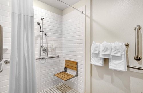 Concord Hotel | Sleep Inn & Suites at Concord Mills
