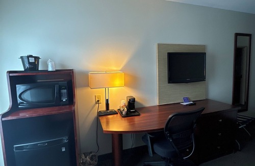 Manchester Hotel | Sleep Inn & Suites Manchester near Arnold AFB