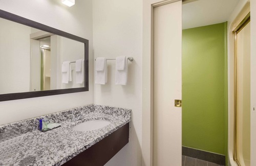 Cave Spring Hotel | Sleep Inn Tanglewood