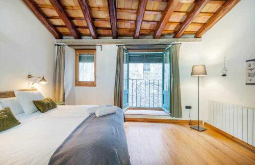 Barri Vell Apartment | Sleep & Stay Arab Baths Ático Apartment