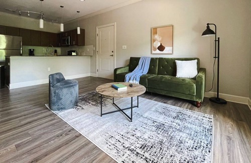 Ferndale Apartment | Sleepover: Exclusive 1BD/1BA + Gym - Little Rock