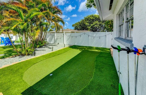 Bradenton House | Sleeps 16 Tropical Pool House with Spa near Beach