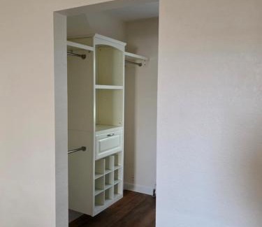 College House | Sleeps 16 under Aurora