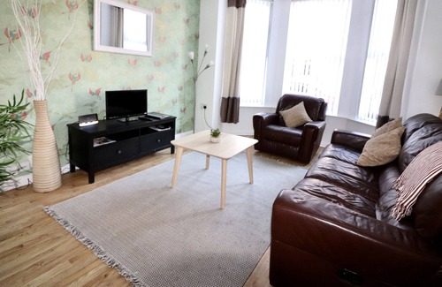 Belfast Apartment | Sleeps 4 only 5 min by taxi