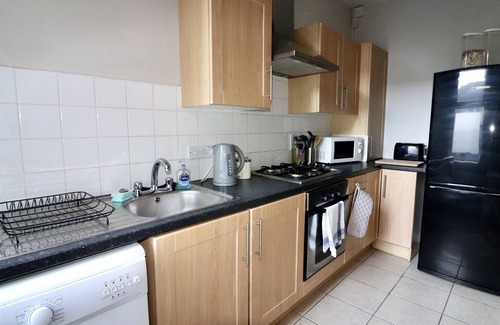 Belfast Apartment | Sleeps 4 only 5 min by taxi