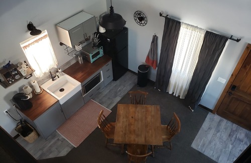 Cannonville House | Sleeps 5 - Modern Country Cabin - Minutes from Bryce Canyon