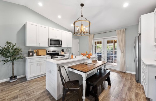 St. Augustine House | Sleeps 8 -Near Shrine Club/Boat Ramp/Pet Friendly