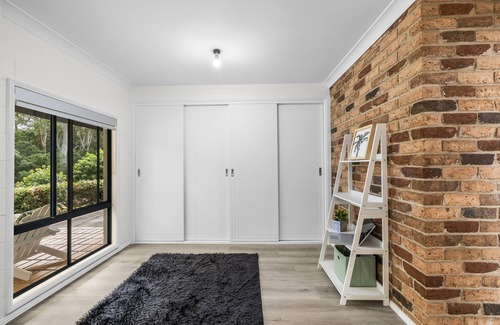 Arakoon House | SLEEPS 9 * BEAUTIFUL SWIMMING POOL * Linen Not Included