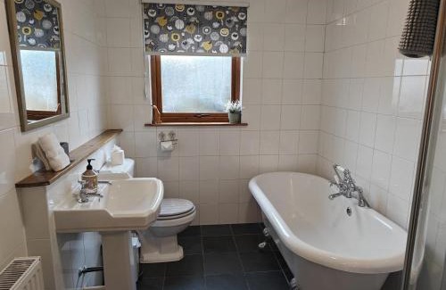 Aviemore House | Sleepy Cottage