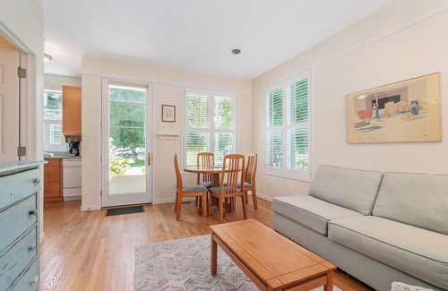 South Haven Cottage | Sleepy Hollow Beach Resort introduces Cottage 6A