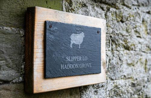 Bakewell House | Slipper Lo