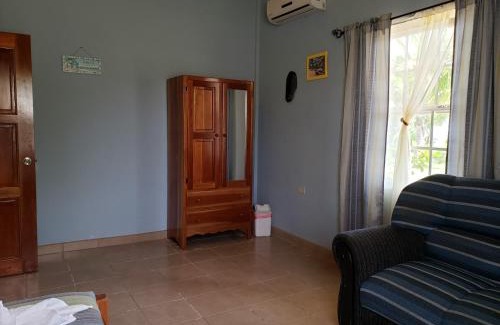 Caye Caulker Villa | SLO-N-EZ Villa- Gold Standard Certified