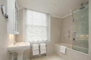 Chelsea Hotel | Sloane Place