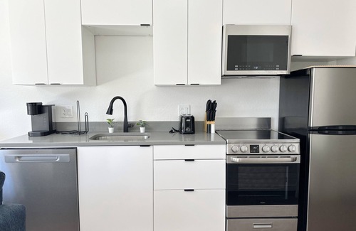 West Colfax Apartment | Sloans Lake Studio APT Hideaway