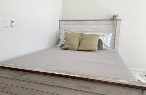 West Colfax Apartment | Sloans Lake Studio APT Hideaway