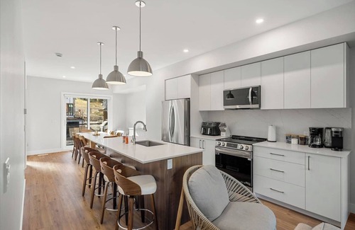 East Kootenay Villa | Slope Haus | Pvt Hot Tub | Resort Access | Pets