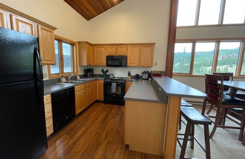 Big Horn Condo | Slopeside condo within walking distance to Big Sky Resort