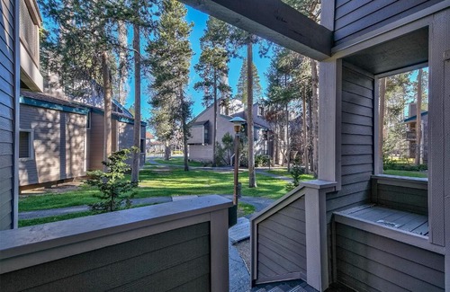 South Lake Tahoe House | Slt Home Private Beach, Pool & Heavenly Ski Resort Townhouse